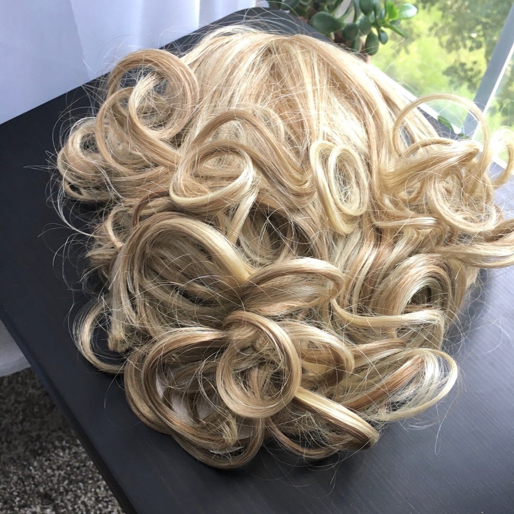 Toni Brattin Hair Fabulous 3 piece Medium Blonde